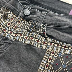 BDG Mid-Rise Twig Long Embroidered Skinny Jeans